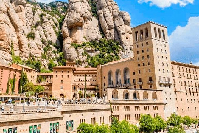 Montserrat Monastery & Horse Riding Experience From Barcelona - Meeting and Pickup Information
