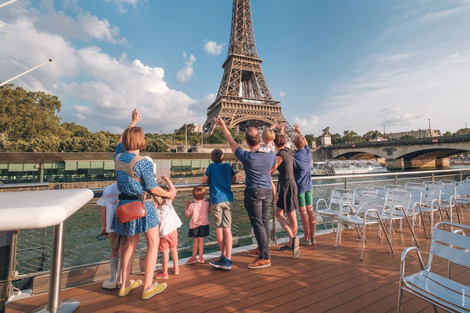 Paris: Family-Friendly River Seine Guided Cruise - Meeting Point and Essentials