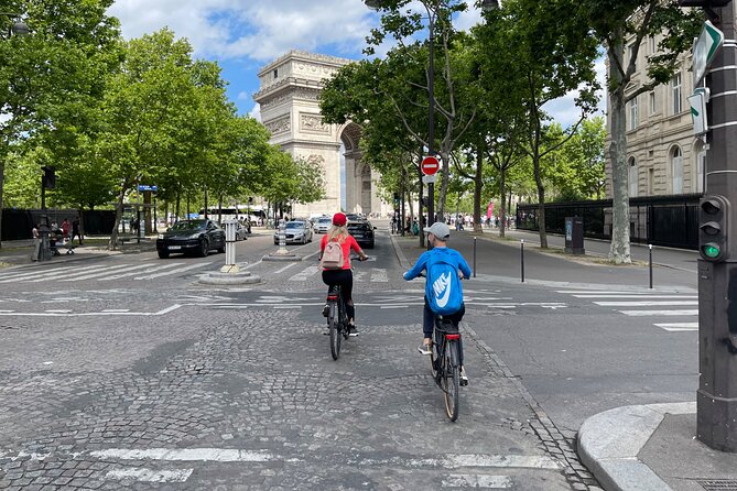 Paris Private Electric Bike Tour With Virtual Reality - Operational Details
