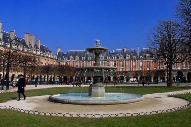 Paris: Private Walking Tour in the Marais District - Authenticity and Refund Details