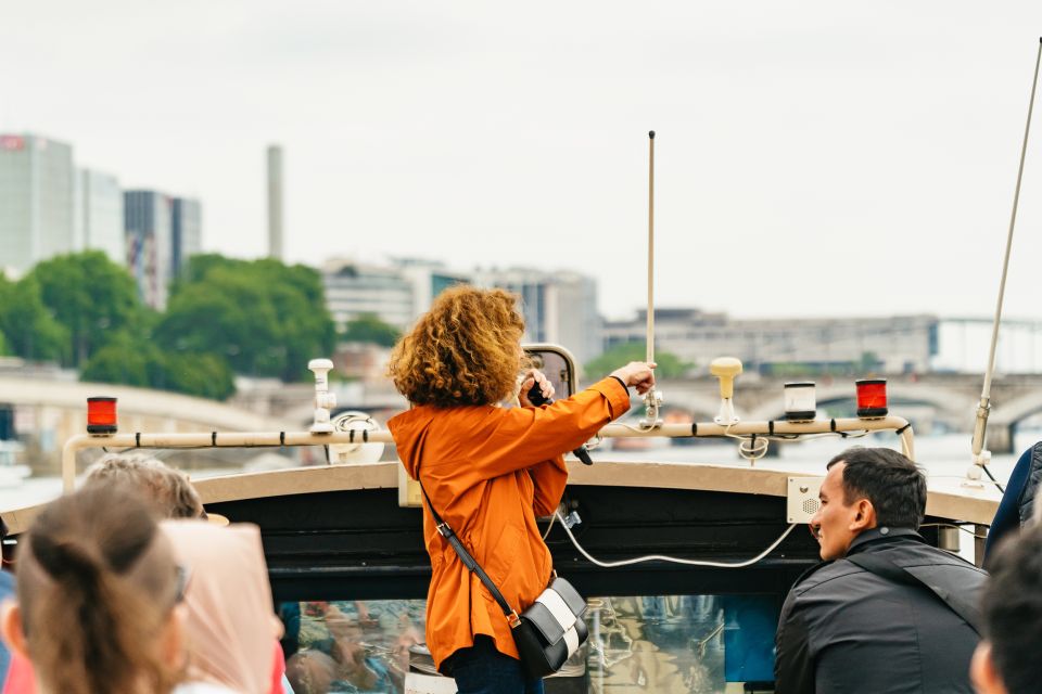 Paris: River Seine Cruise With Optional Drinks and Snacks - Meeting Point and Timing