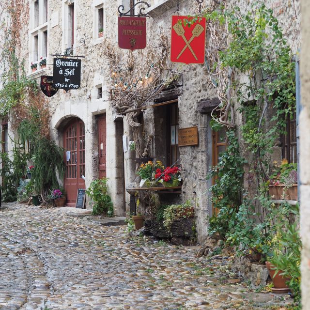 Pérouges : Medieval Village Private Guided Tour - Full Description