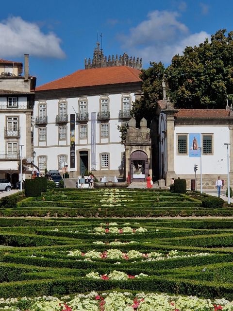 PORTO: Private Braga & Guimarães Tour With Lunch and Visits - Stops