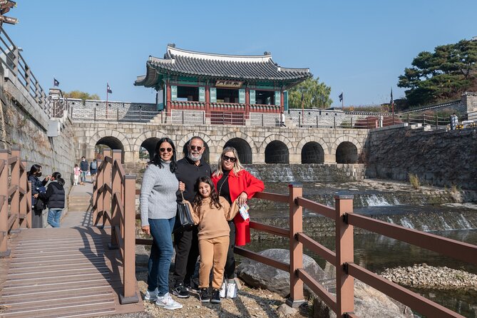 Private Tour Around Suwon UNESCO Fortress and Korea Folks Village - Suwon Hwaseong Fortress Tour