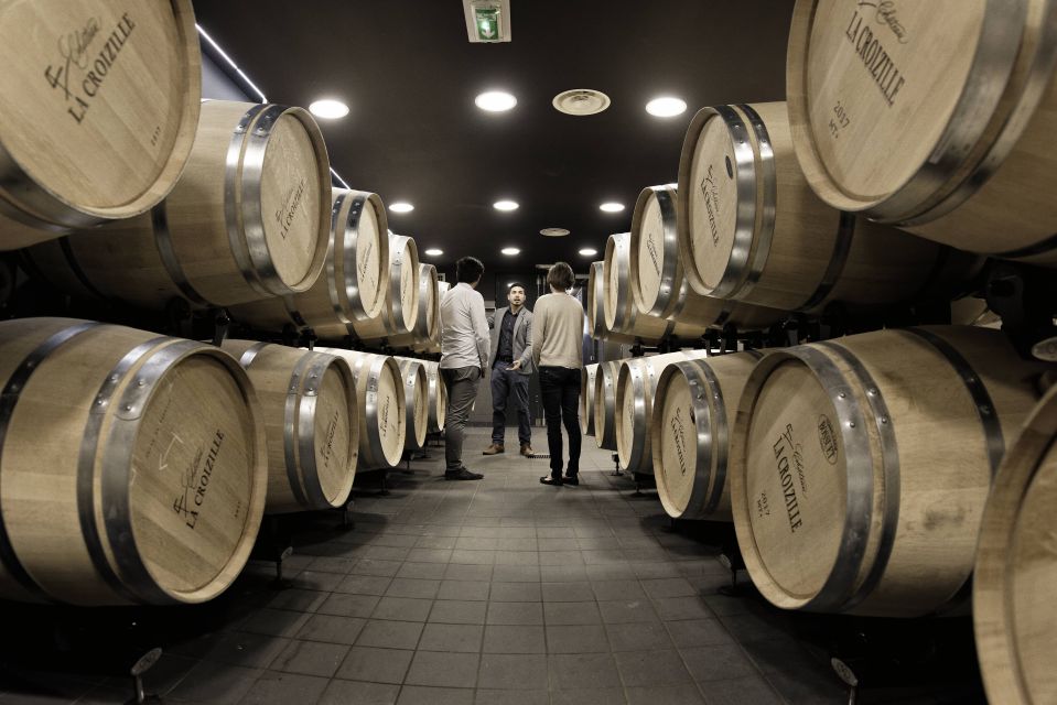 Saint-Émilion: Grand Cru Classé Winery Visit and Tasting - Architecture and Cellars