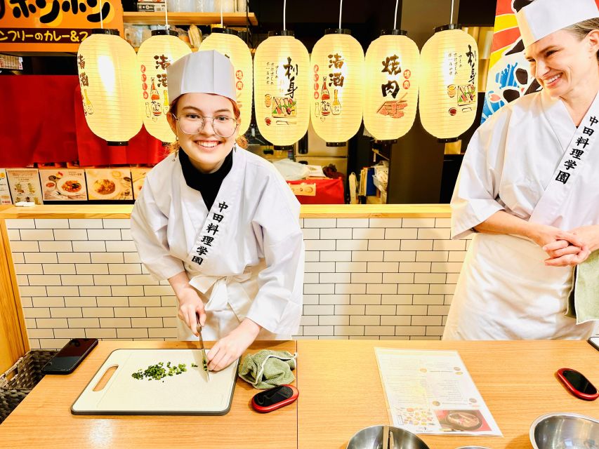 Sneaking Into a Cooking Class for Japanese - Learning Japanese Cuisine Theory
