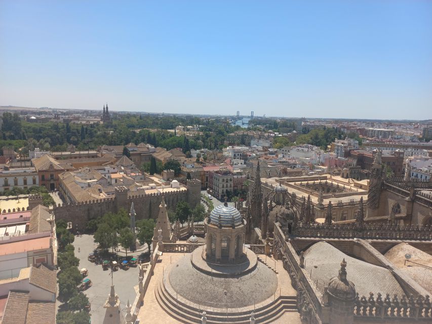 Transfer Lisbon / Seville - Itinerary Overview