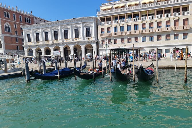 Venice With Gondola Trip From Vienna 3 Days Italy Tour - Additional Inclusions and Services