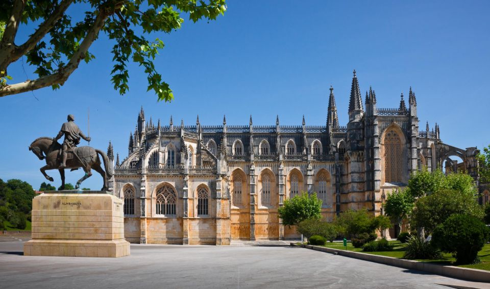 Whispers of Romance: Leiria Walking Tour for Lovers - Common questions