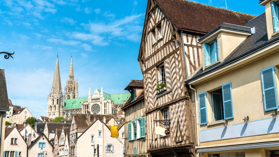 Chartres: City Exploration Game and Tour on Your Phone - How to Access the Tour