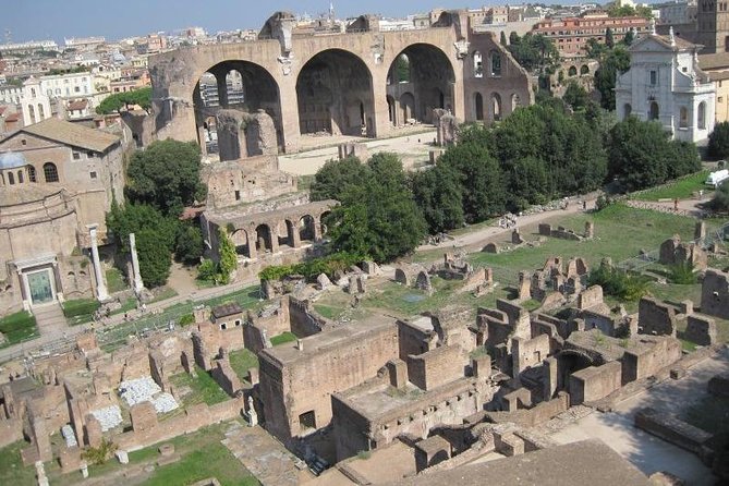Colosseum Skip-The-Line Tickets With Roman Forum & Cesars Palace - Discovering Cesars Palace