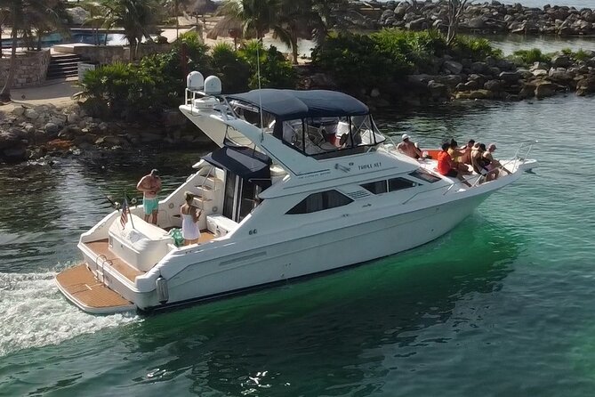 Half-Day Private Yacht Charter From Puerto Aventuras  - Playa Del Carmen - Common questions