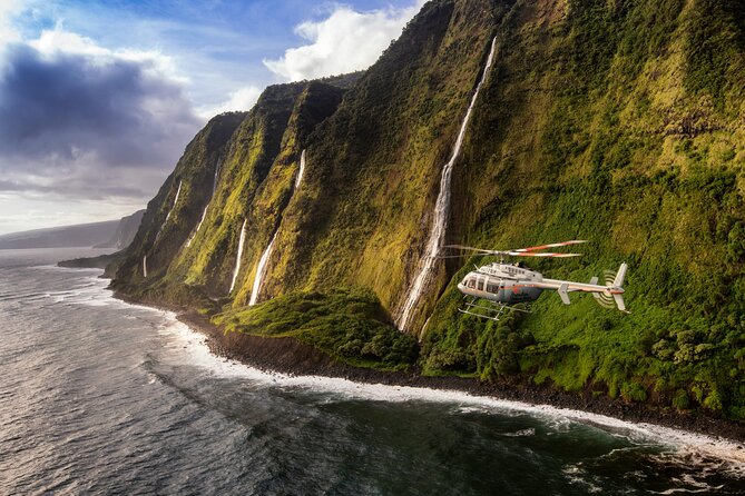 Kona: Experience Hawaii Big Island Helicopter Tour - Pilot Performance and Feedback