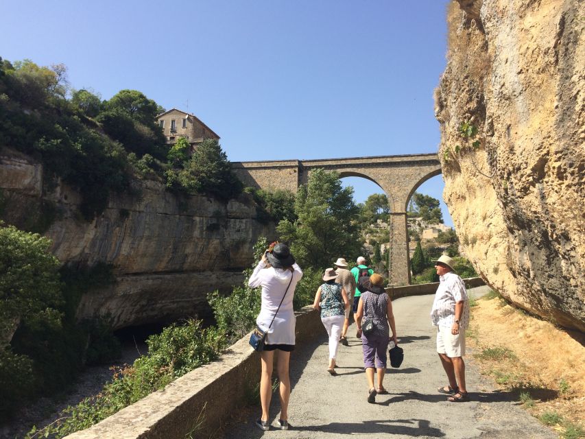 Lastours, Vinyard, Minerve, Canal Du Midi From Carcassonne - Common questions
