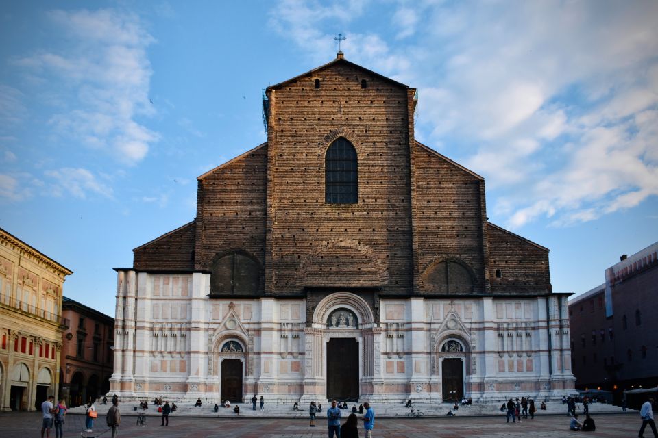 Milan: Private Day Trip to Bologna With Sightseeing Tour - Important Information
