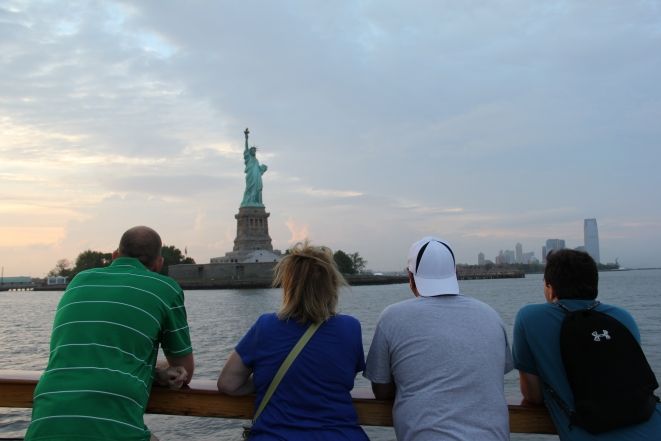 NYC: Evening Jazz Cruise on the Yacht Manhattan - Onboard Information