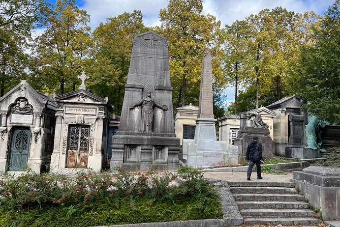 Paris: Haunted Père Lachaise Cemetery Guided Tour - Meeting Point and Directions