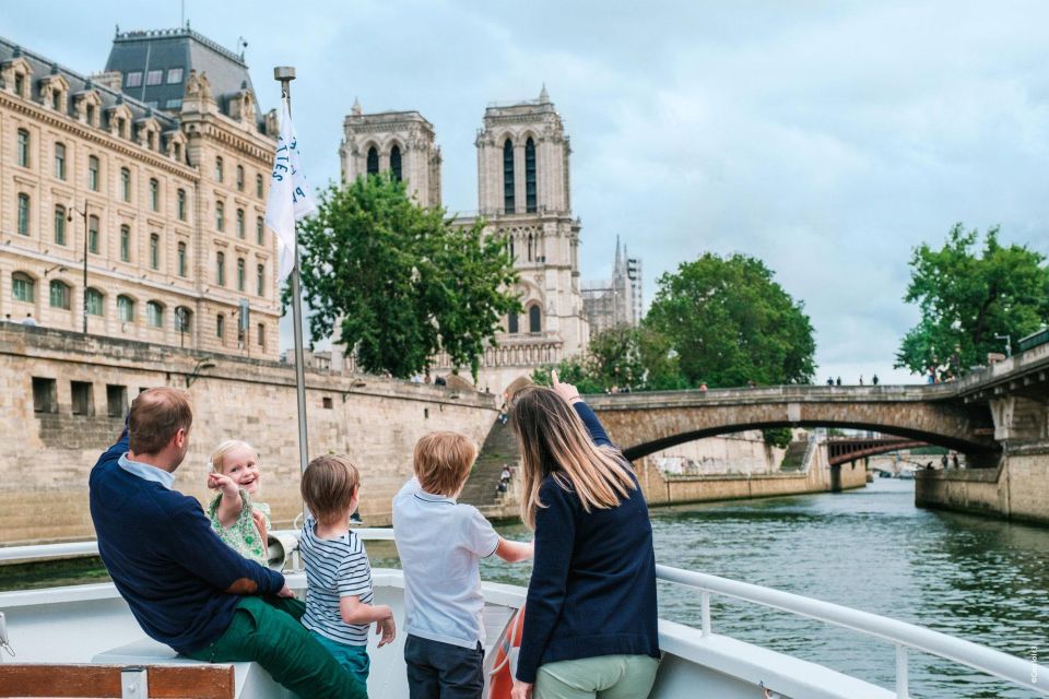 Paris: River Seine Cruise With Optional Drinks and Snacks - Cruise Highlights and Features