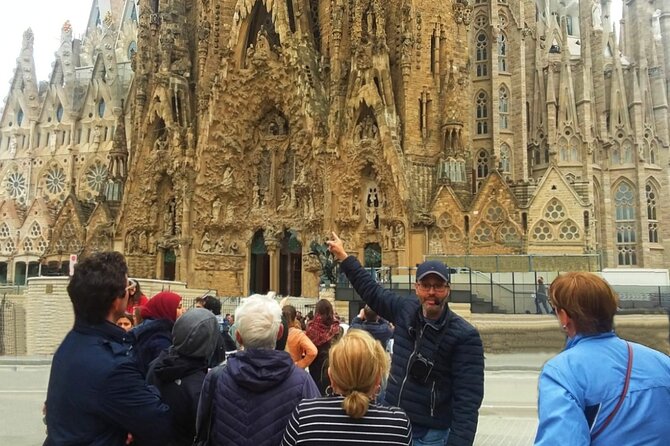 Park Guell & Sagrada Familia Private Tour With Hotel Pick-Up - Price & Reviews