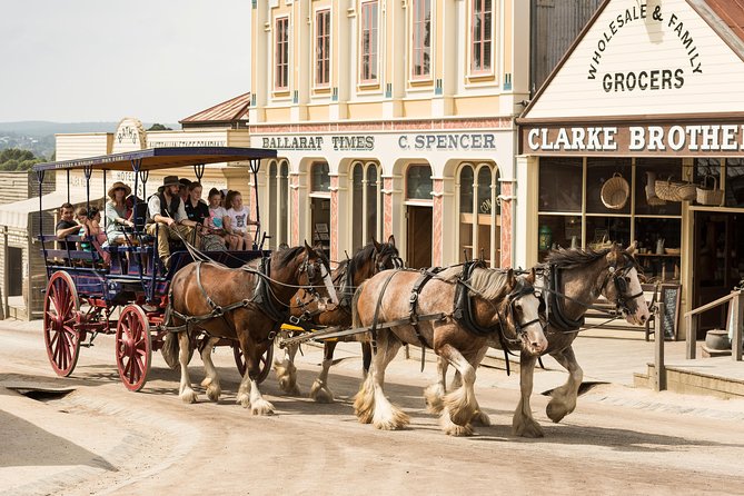 Private Ballarat and Sovereign Hill Tour From Melbourne - Enjoying a Delicious Lunch Break