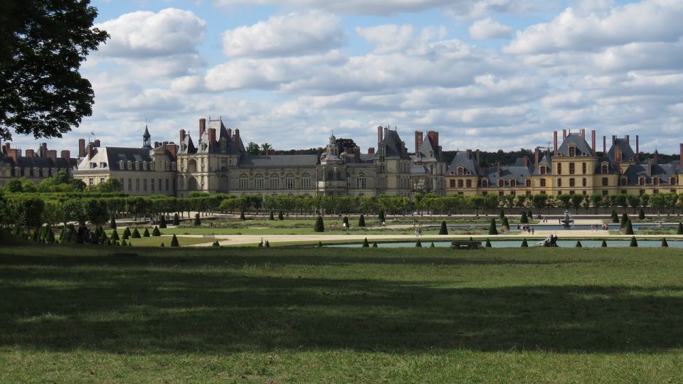 Private Tour to Chateaux of Fontainebleau From Paris - Historical Significance