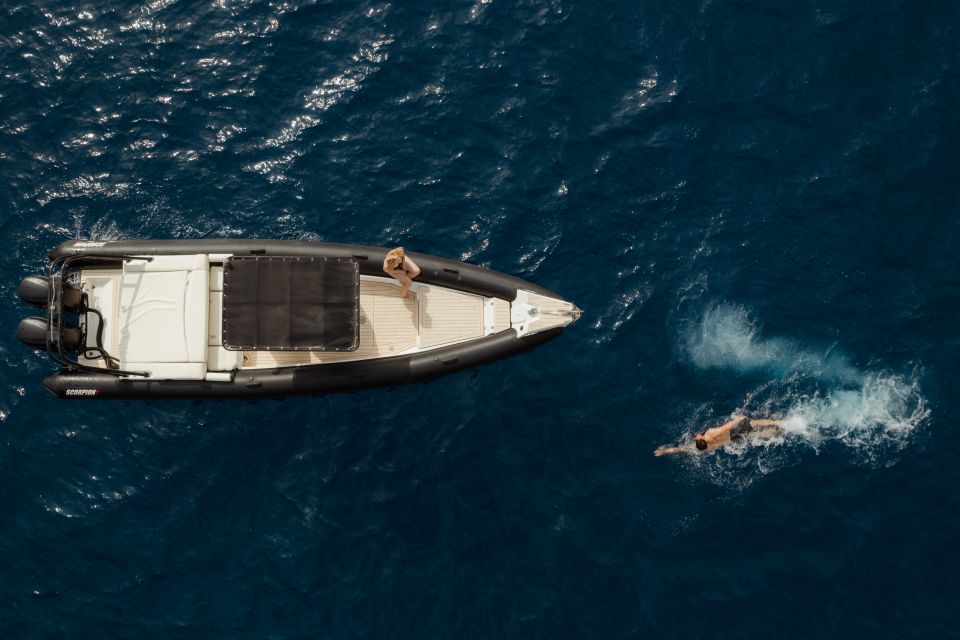 Santorini: Half Day Exclusive Speedboat Cruise - Itinerary Highlights