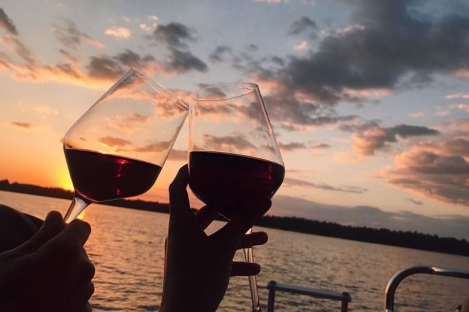Sunset Boat Ride at Lake Trasimeno With Aperitif or Dinner - Common questions