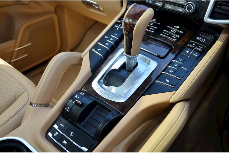 Tokyo: 1-day Private Customizable VIP Tour--Porsche Cayenne - Trip Inclusions and Amenities
