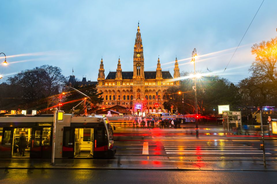 Vienna: Public Transport City Card and Attraction Discounts - App Accessibility and Activation
