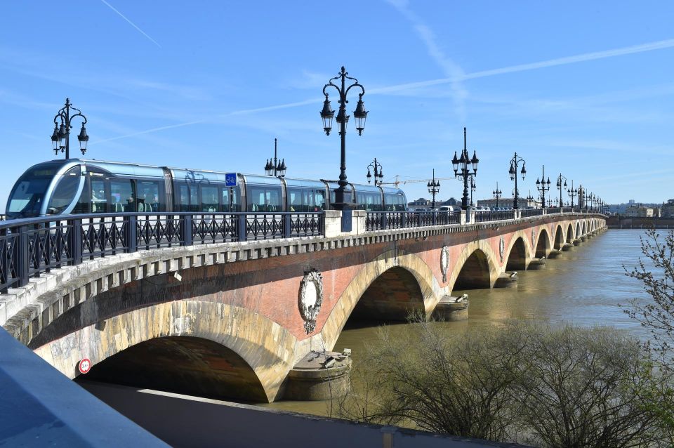 Bordeaux: Guided Walking Tour - Meeting Point and Schedule