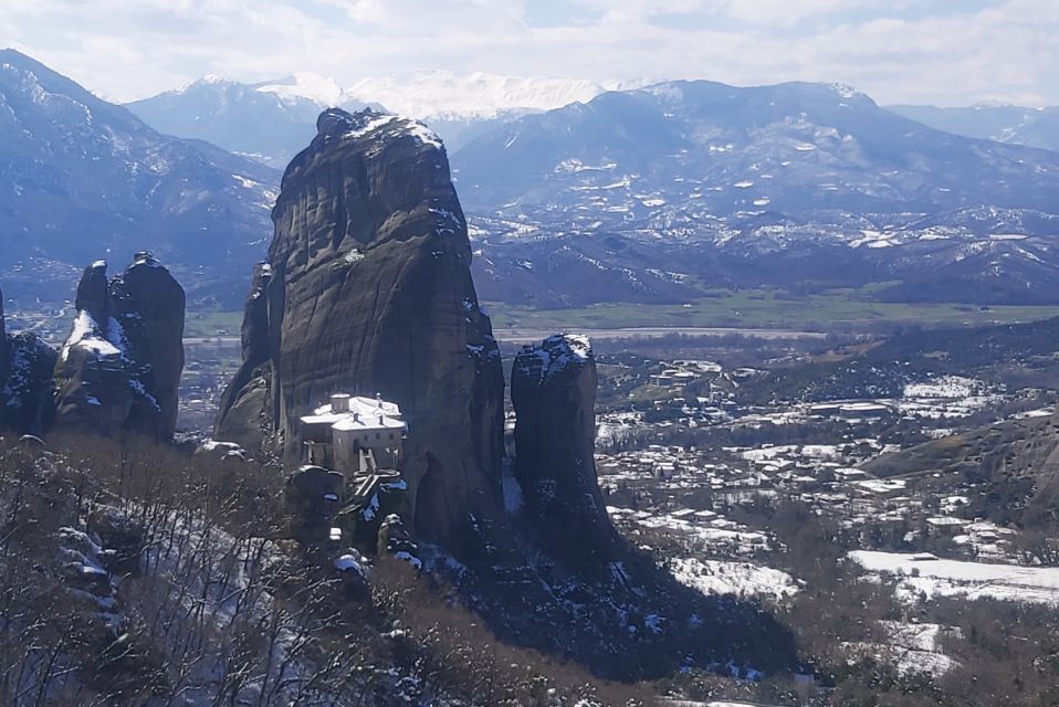 From Thessaloniki: Private Day Trip to Meteora With Transfer - Optional Tour Guide Upgrade