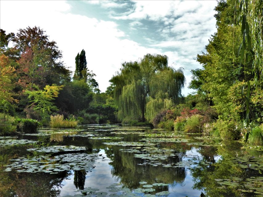 Giverny: Monet's House and Gardens Skip-the-Line Tour - Our Expert Guides and Service