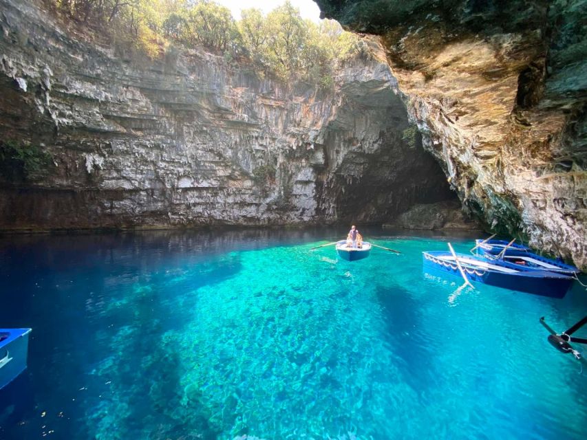 Kefalonia:Melissani Lake,Drogarati Cave & Antisamos Day Trip - Experience Highlights