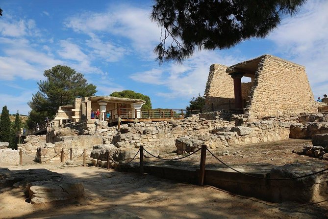 Knossos Palace Guided Walking Tour - Important Directions
