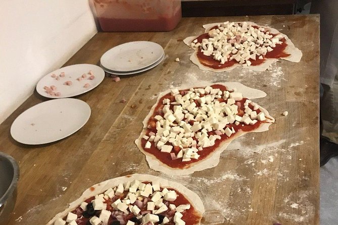 Learn How to Make Pizza and Gelato Cooking Class in Florence - Common questions