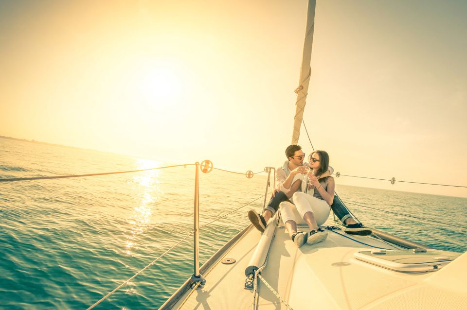 Lisbon: Private Sunset Sailing Tour With Champagne - Additional Options and Reservations
