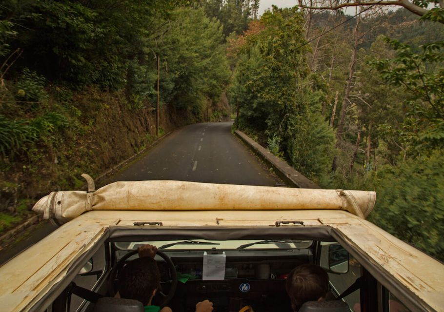 Madeira: Mini-Combo East Challenge: Jeep Safari + Levada - Directions for the Experience