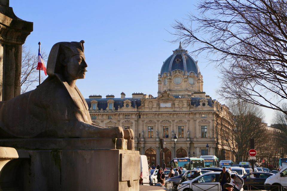 Paris: History of Crime Smartphone Audio Guide Walking Tour - Meeting Point and Essentials