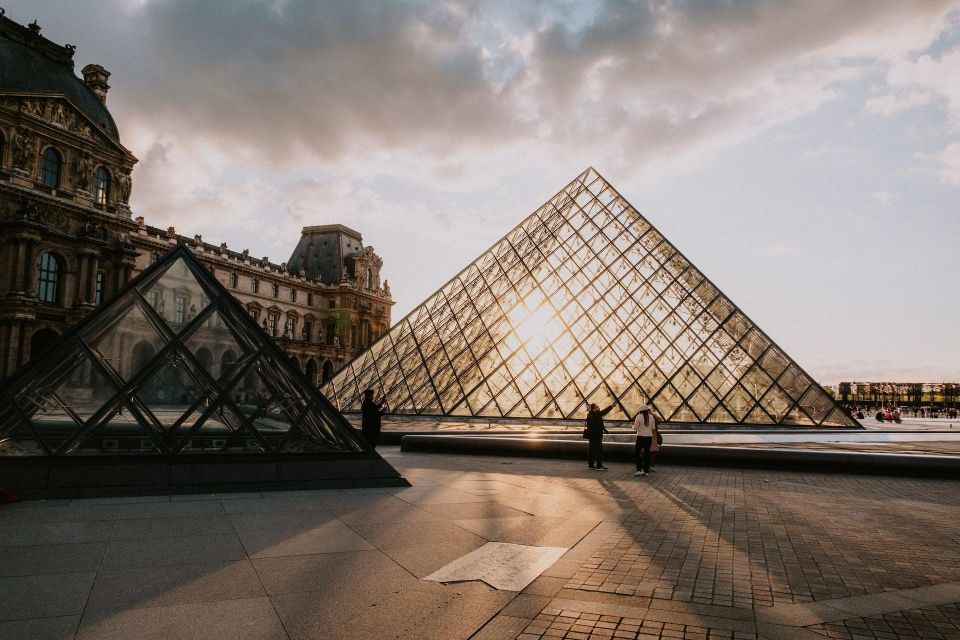 Paris : Sacré-Cœur + Louvre Pyramid Digital Audio Guides - Tour Schedule Flexibility