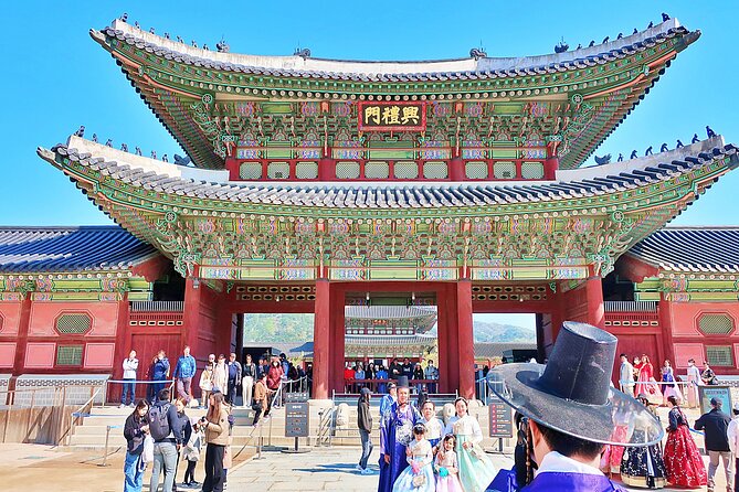 Private Tour : Royal Palace & Traditional Villages Wearing Hanbok - Private Transportation and Guide