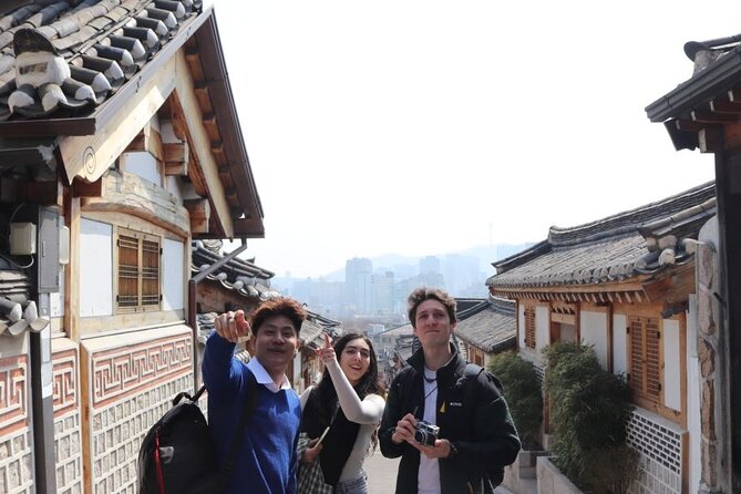 Seoul Highlights & Hidden Gems Tours by Locals: Private + Custom - Booking and Preparation Tips