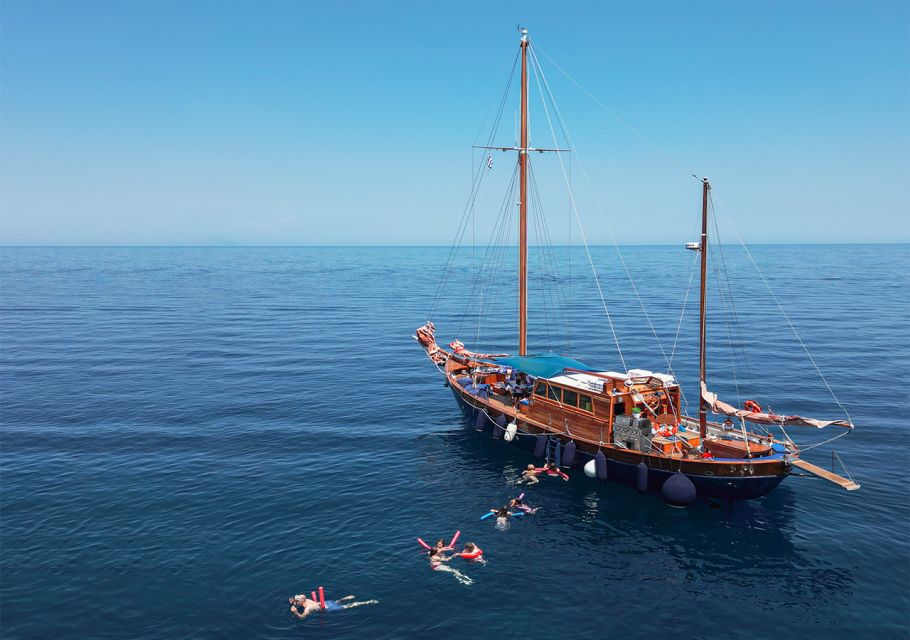 Skiathos: Traditional Wooden Boat Sailing Trip-Meal on Board - Meeting Point Details