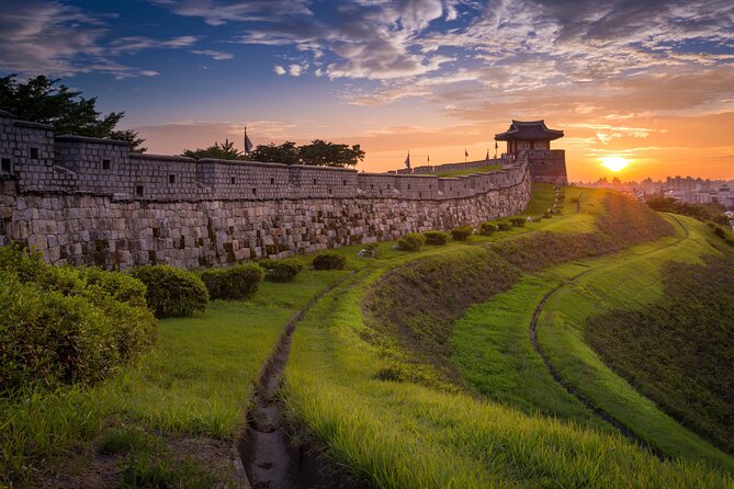 Suwon Hwaseong Fortress (Option: Folk Village) Tour From Seoul - Getting to Suwon Hwaseong Fortress