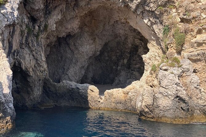 2-Hours Excursion to the Blue Grotto of Taormina in Isola Bella - Directions and Helpful Tips