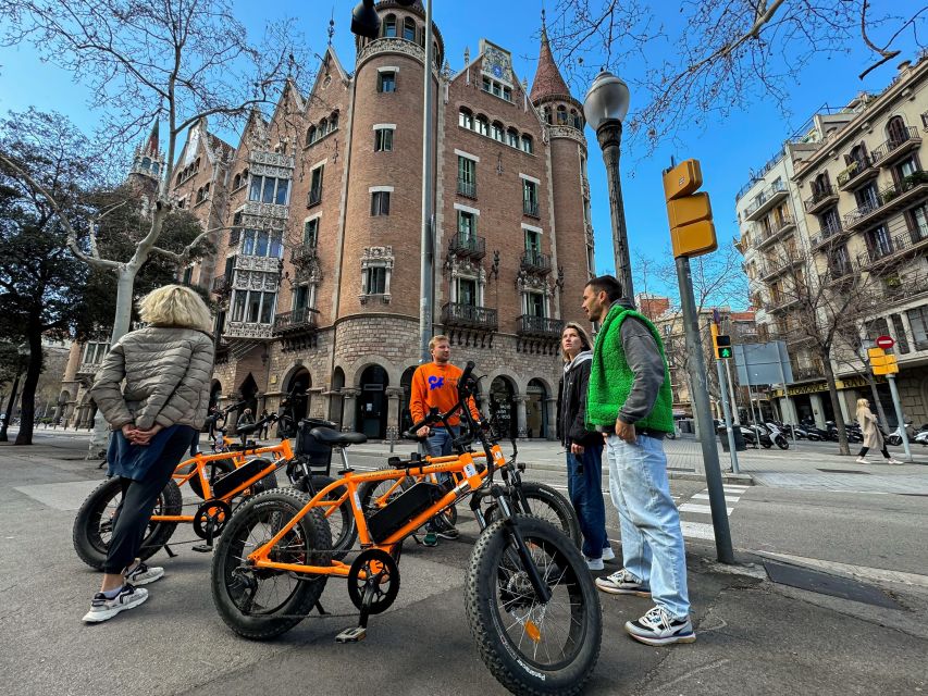 Barcelona: Top-25 City Sights Bike/eBike Guided Private Tour - Common questions