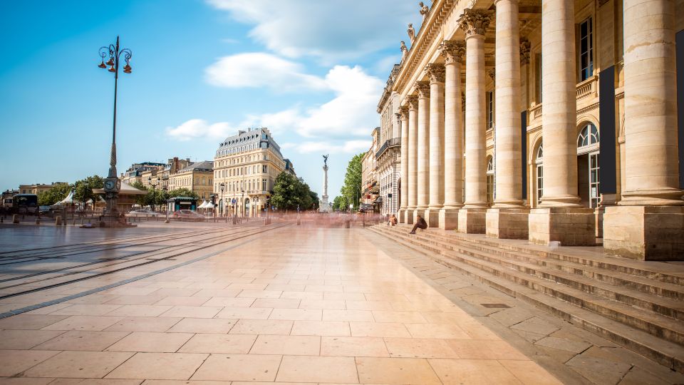 Bordeaux: City Highlights & Self-Guided Scavenger Hunt Tour - What to Expect From the Tour
