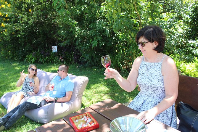 Deluxe Wine Tour to Tamborine Mountain, Includes Two Course Lunch - Tour Reviews and Ratings