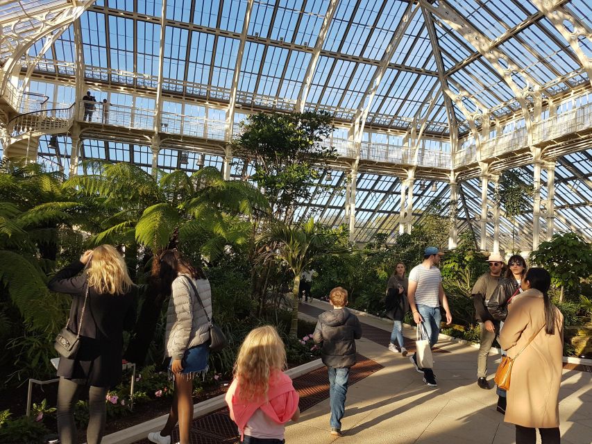 London: Westminster Walking Tour and Visit to Kew Gardens - Common questions