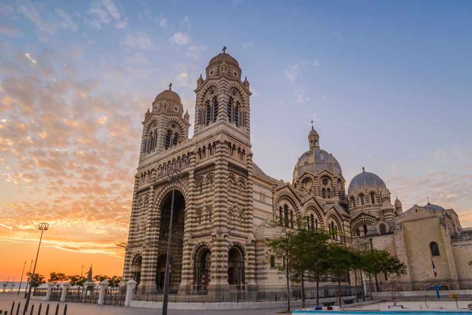 Marseille: First Discovery Walk and Reading Walking Tour - Navigating Marseille With Ease