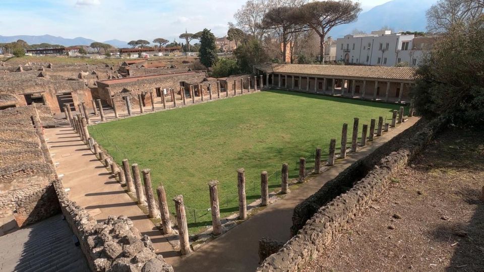 Naples: Pompeii & Herculaneum Tour W/ Lunch & Wine Tasting - Additional Tips